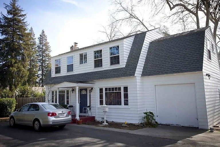 Auburn Village — Photo 36