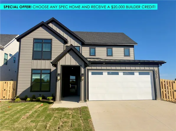 6017 S 41st St, Rogers, AR 72758
