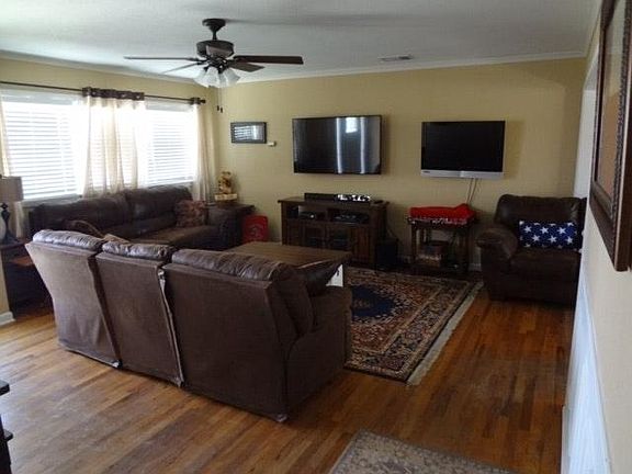 5th image of 2503 Kenosha Ave