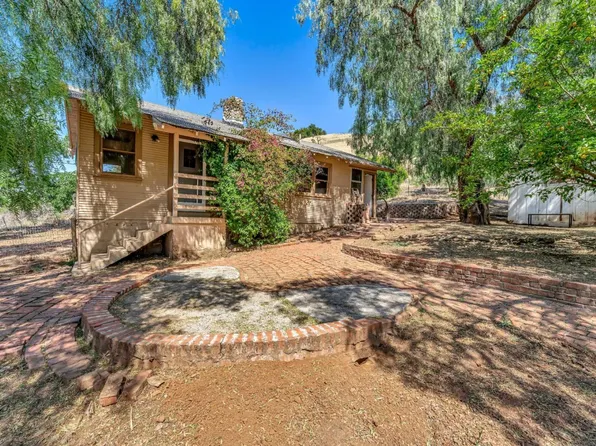 1020 Llagas Rd, Morgan Hill, CA 95037