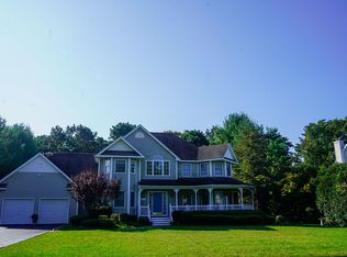 40 Cheryl Dr, Shoreham, NY 11786