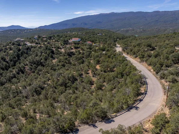 192 Pinon Trl, Cedar Crest, NM 87008