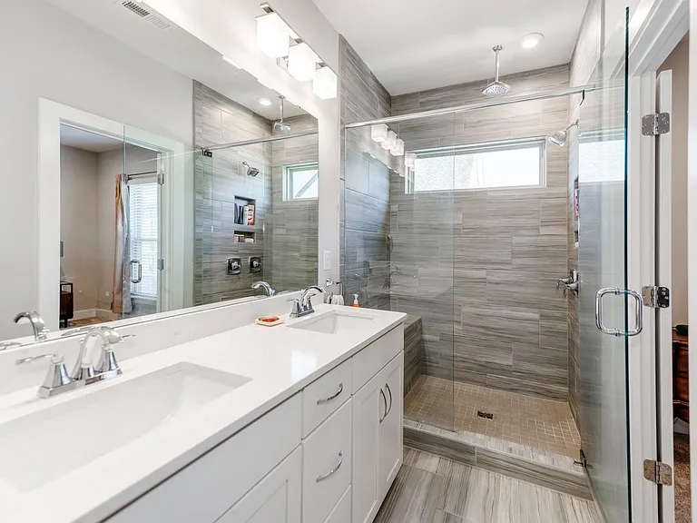 16031 Roscoe Ln — Photo 22