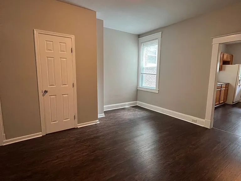 1329 Homestead St — Photo 5