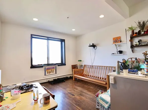 39 Suydam Street image 1 of 9