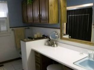 1401 Cambridge Dr, Champaign, IL 61821