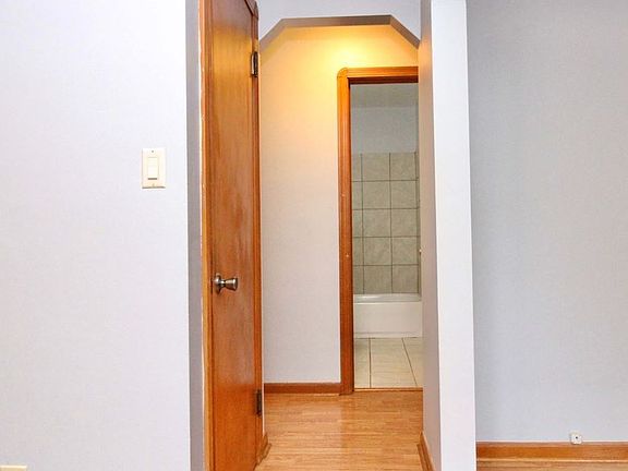 5th image of 4517 W 157th St