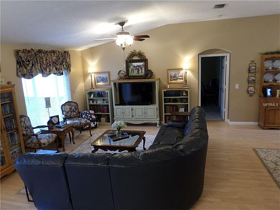 4th image of 19909 Wyndmill Cir