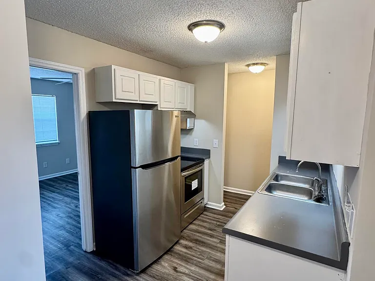 1293 Park West Dr #9 — Photo 6