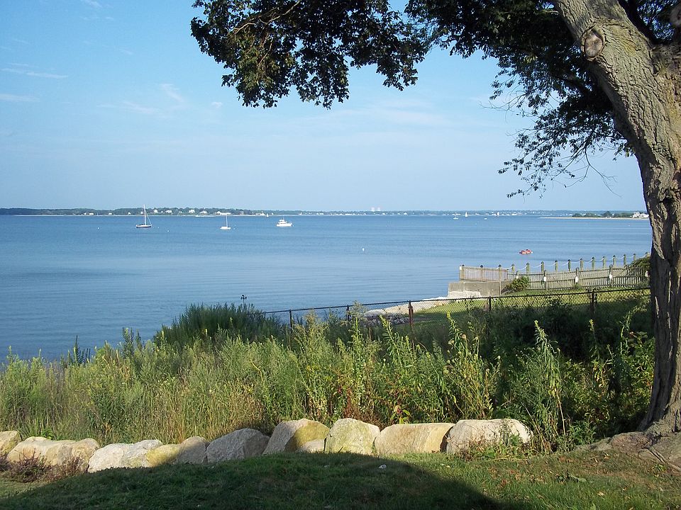 210 Bellman Ave, Warwick, RI 02889 Zillow