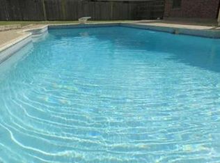 1118 Robin Rd, Elgin, TX 78621