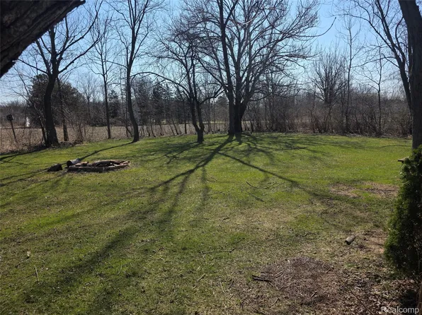 7145 Linden Rd, Swartz Creek, MI 48473