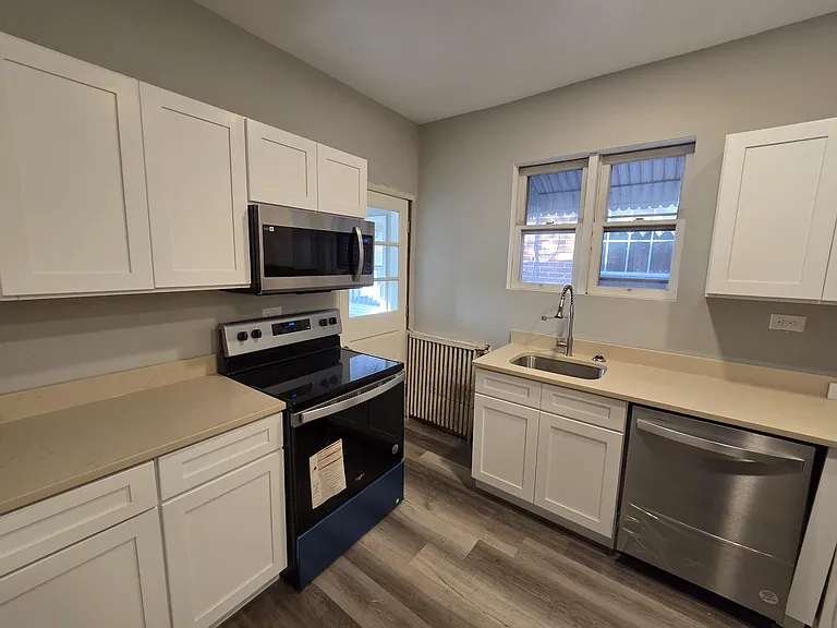 228 N Saint Cloud St — Photo 8