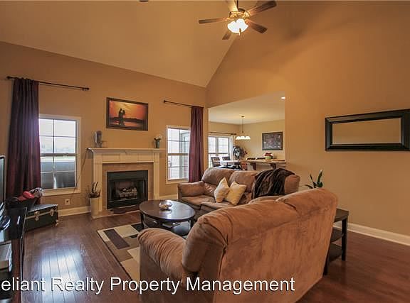 3rd image of 141 Summer Terrace Ln