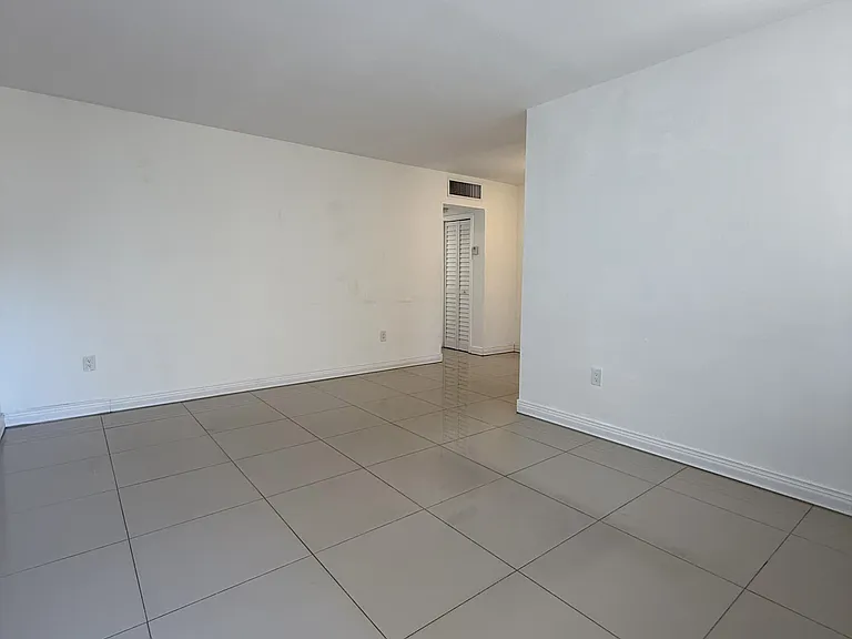 4410 W Flagler St — Photo 11