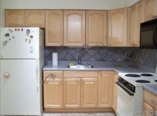 53 Farber Dr, West Babylon, NY 11704