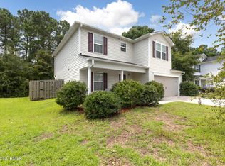 207 Chalet Rd, Holly Ridge, NC 28445