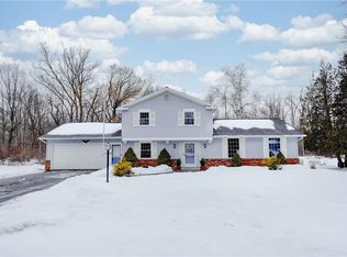 203 Timber Brook Ln, Penfield, NY 14526