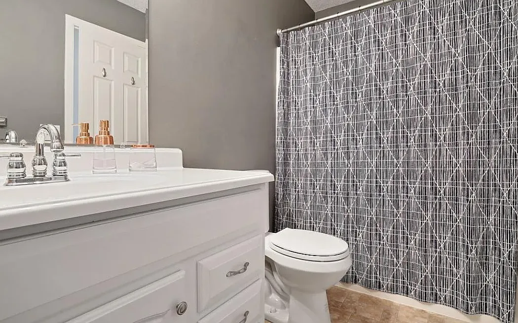 Beautiful Blaine Townhouse — Photo 3