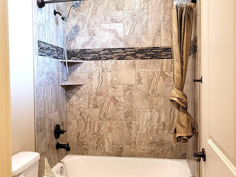1508 Fowler St — Photo 10