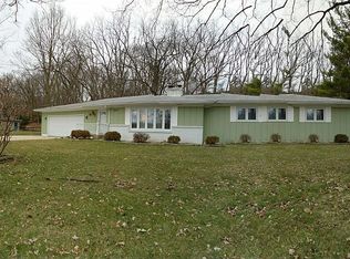 438 Mohawk Rd, Janesville, WI 53545