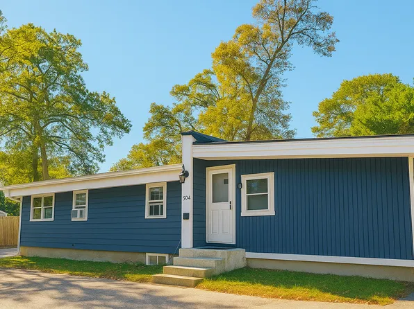 304 Tiogue Ave APT C, Coventry, RI 02816