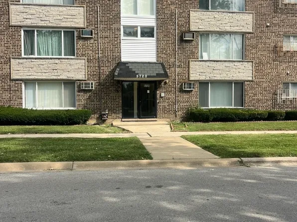 5720 W 108th St #1D, Chicago Ridge, IL 60415