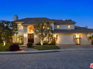 17653 Royce Dr W, Encino, CA 91316