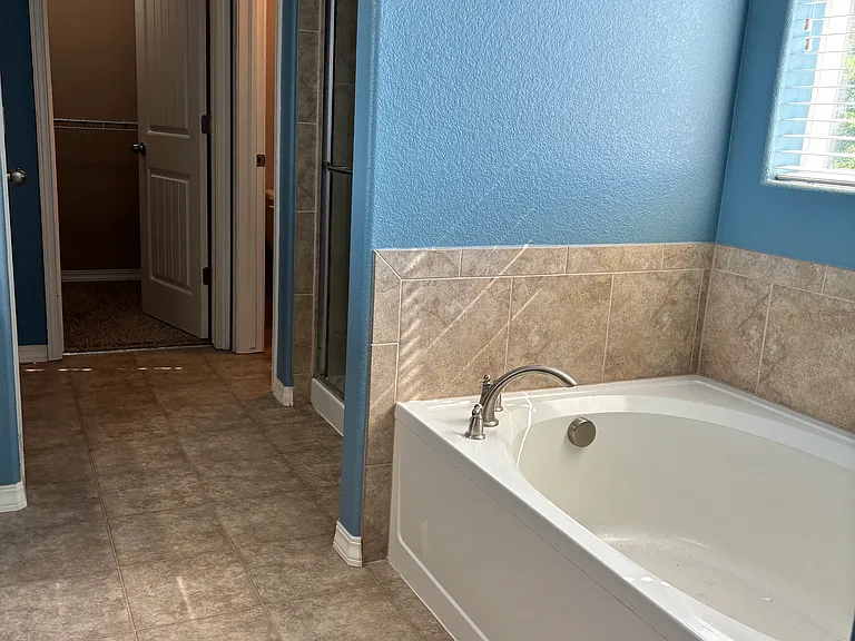 8405 Needle Drop Ct — Photo 8