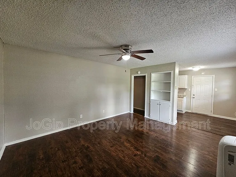 6365 Hollis Ave — Photo 4