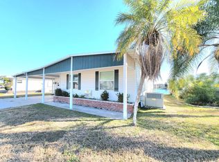 423 Hidden Cove Rd, North Fort Myers, FL 33917