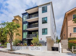 11055 Fruitland Dr #203, Studio City, CA 91604