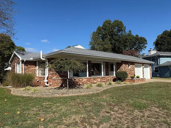 210 Walnut Dr, Marietta, OH 45750