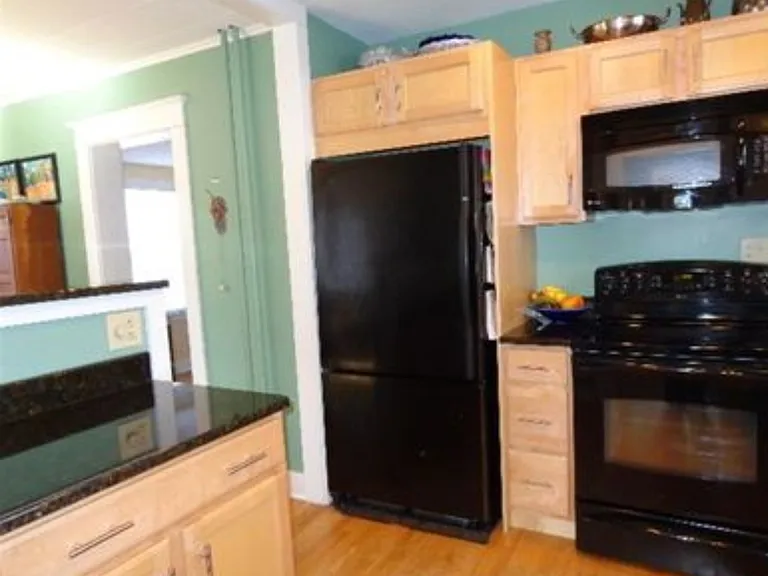 74 Van Schoick Ave — Photo 8