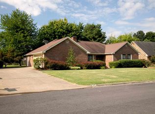 68 Martin Cir, Paducah, KY 42001