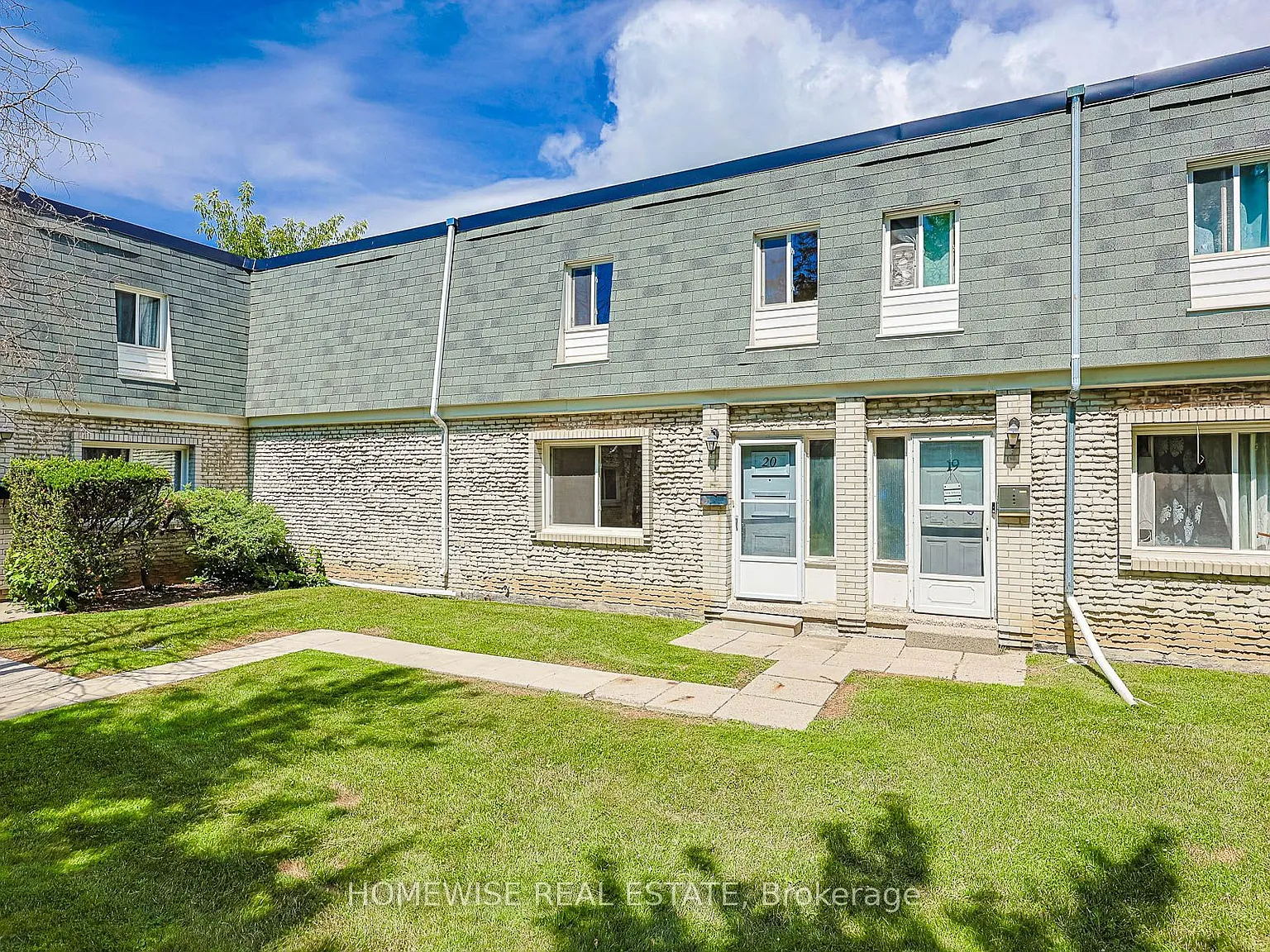 3 bed, $3,199 — Photo 1