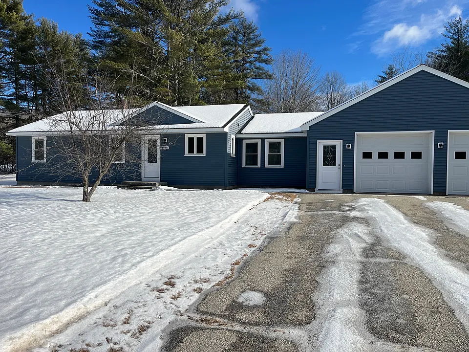 1130 Main St