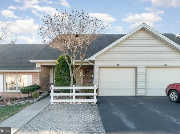 27 Garland Ct, Carlisle, PA 17013