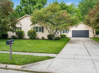 5683 Moorgate Dr, Columbus, OH 43235