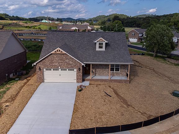 5th image of 3008 Villas Creekside Dr