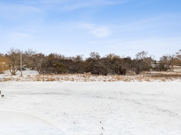 25915 W Cuba Rd, Barrington, IL 60010