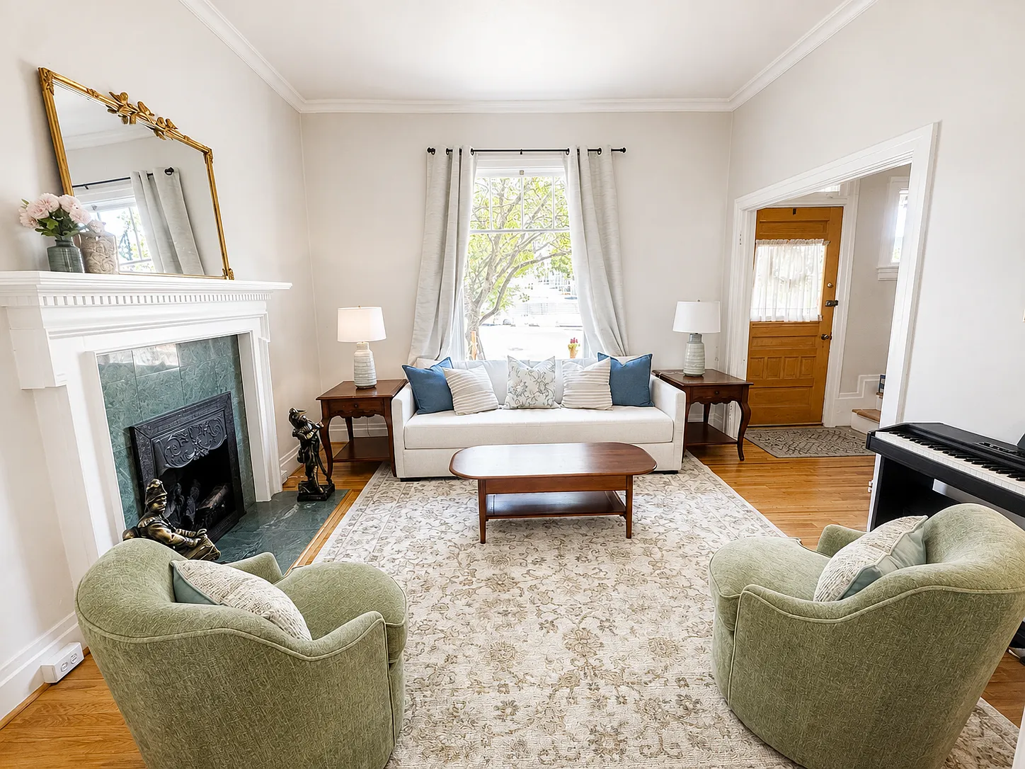 2 bed, 2.5 bath, 1421 sqft, $3,800 — Photo 4