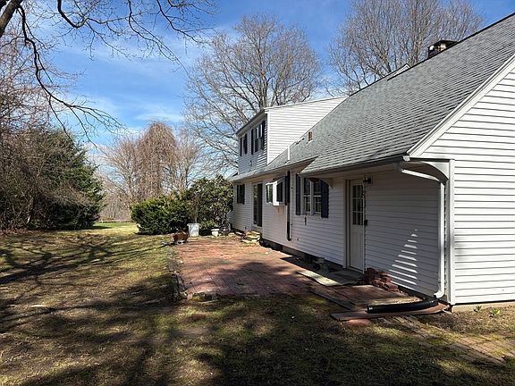 2nd image of 208 Rolling Ridge Rd