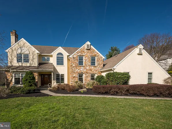 16 Fox Ridge Dr, Malvern, PA 19355