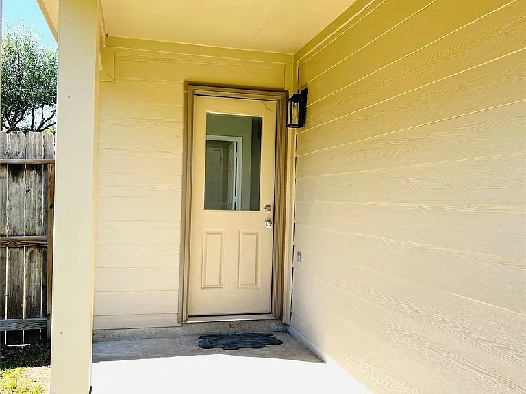 8426 Woodland Knoll Ln — Photo 27