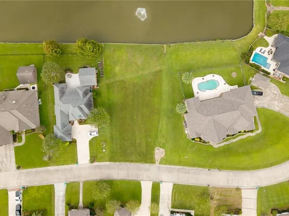 2887 Sugar Lakes Ln, Paulina, LA 70763