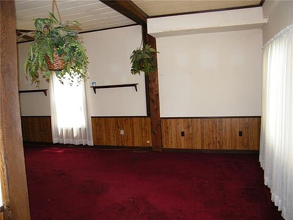2nd image of 37 Pearl St