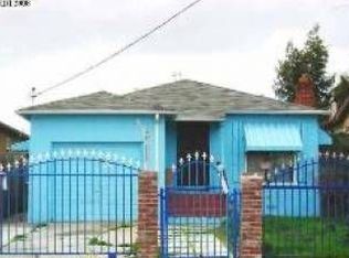 9851 Walnut St, Oakland, CA 94603