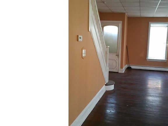 4th image of 81 Grand St