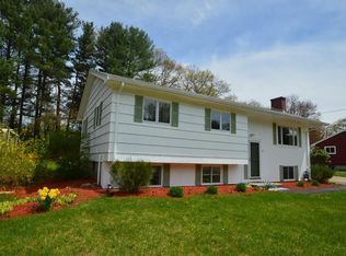 32 Betten Ct, Franklin, MA 02038